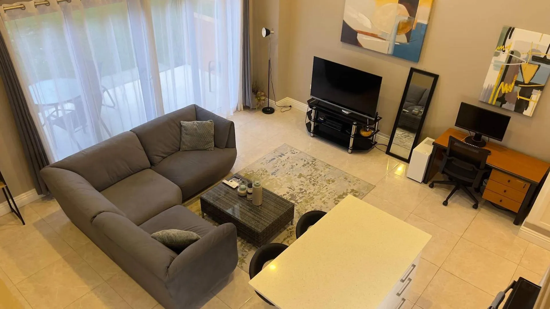 1-Bedroom One Woodbrook Place Apartment! Port of Spain 特立尼达和多巴哥