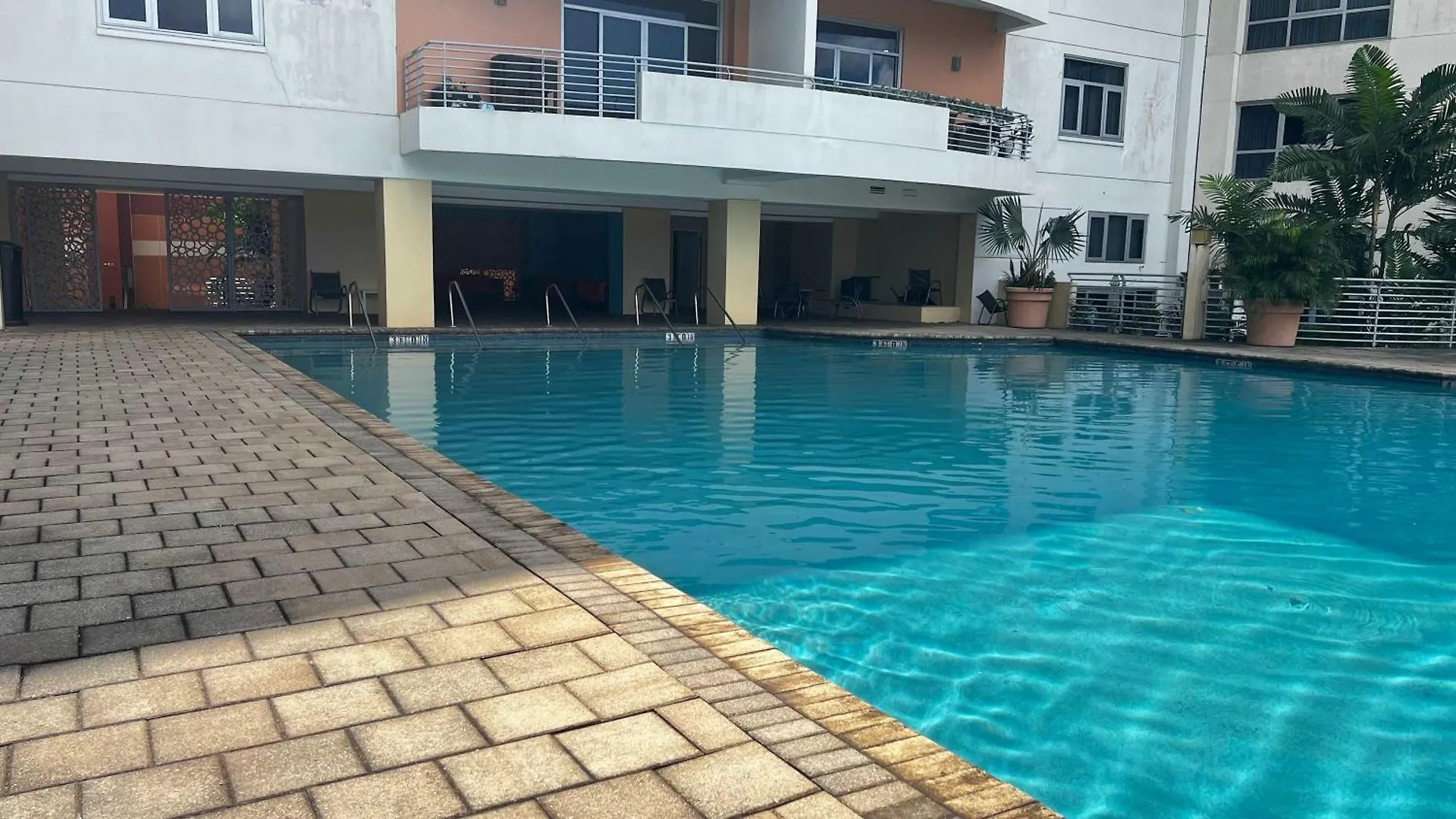 Appartamento 1-Bedroom One Woodbrook Place Apartment! Port of Spain Trinidad e Tobago