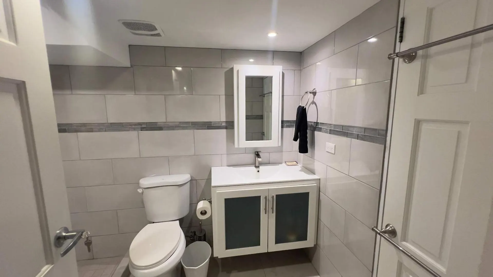 1-Bedroom One Woodbrook Place Apartment! Port of Spain Apartment